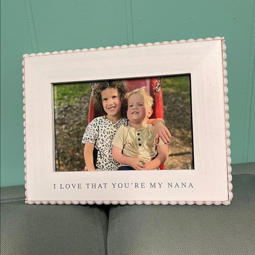 SHEFFIELD HOME “I LOVE THAT YOUR MY NANA” WHITE TIMBER WOOD 4x6 PICTURE FRAME